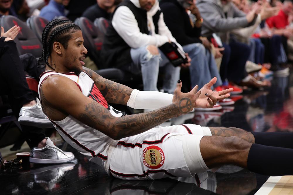 季中经历了 季中经历了